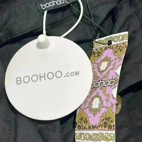 Boohoo utility romper in black  puff sleeve petite size 8 - Picture 5 of 8